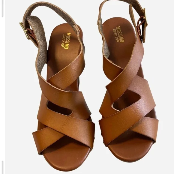 Pre-owned Stylish Tan Platform Sandals - Picture 3 of 6